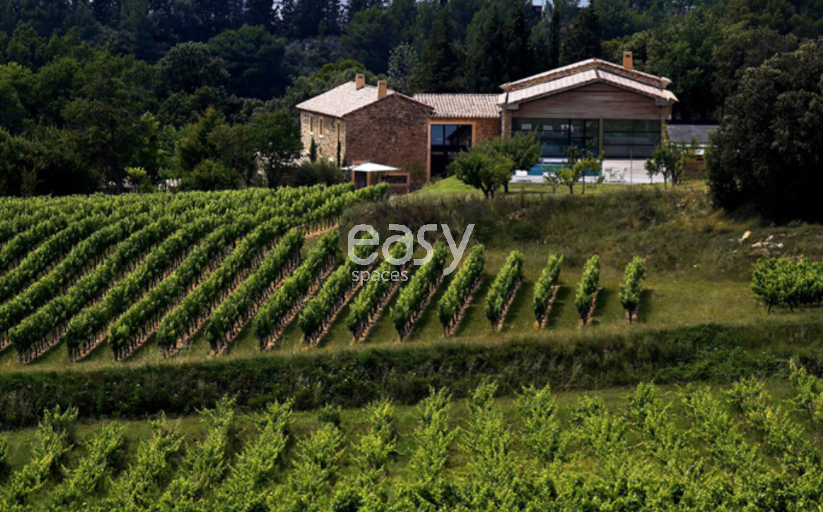 Where to find locations for film shootings and various types of events in the Gard region