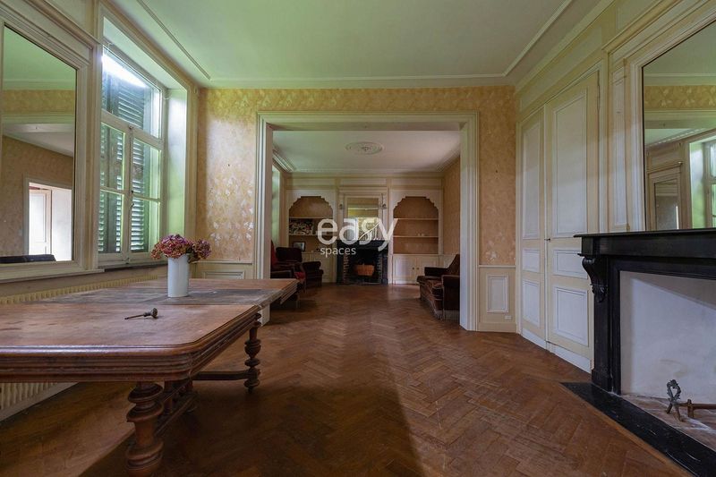 Original Photo Shoot Location Preserving the Authentic Atmosphere in Lille, FRANCE