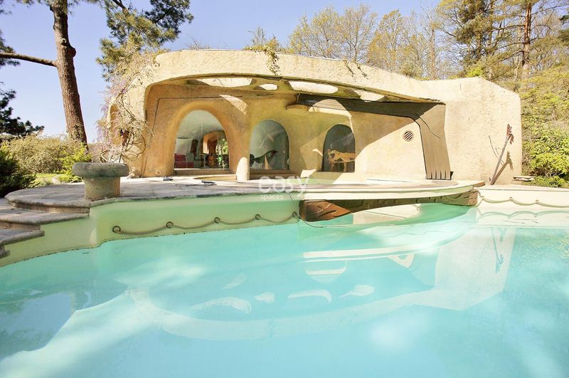 unique and unconventional space rental perfectly suited for filming in Paris 75