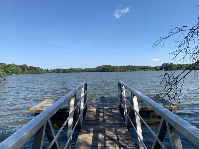 pier available for rent specifically designed and ideal for professional photo shoots in FRANCE