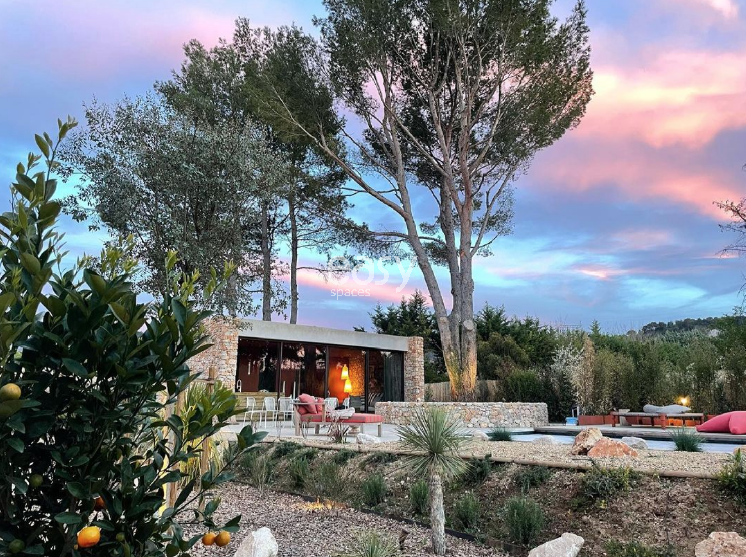 Contemporary villa available for rental for professional photo shoot in Aix-en-Provence, France