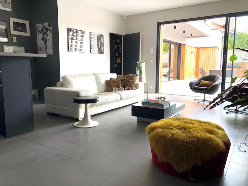 Private Contemporary Villa Available for Rent for Filming or Photo Shoots Near Lyon