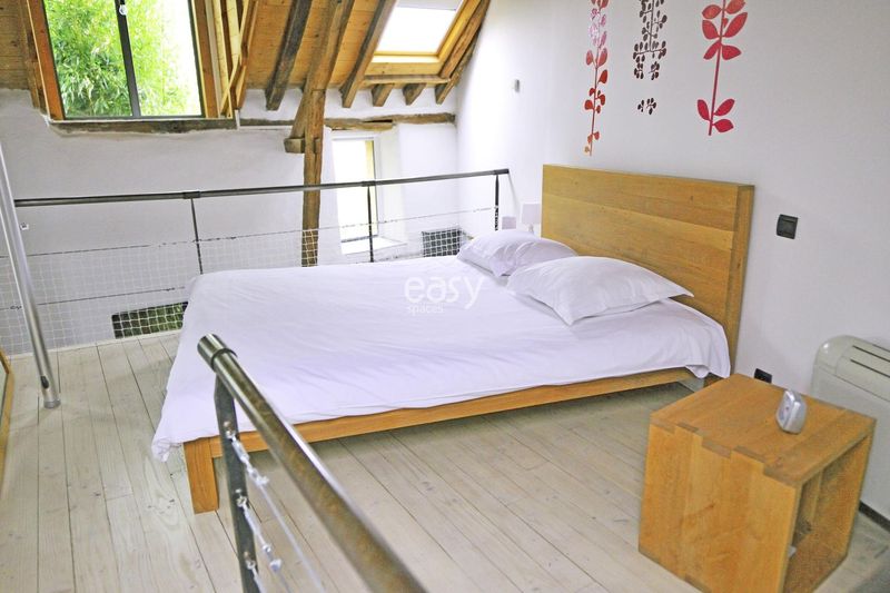 Contemporary modern house available for rent for professional photoshoot sessions in Nantes