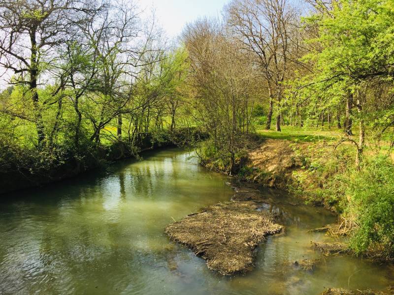 Event venue located in the heart of unspoiled natural surroundings in France