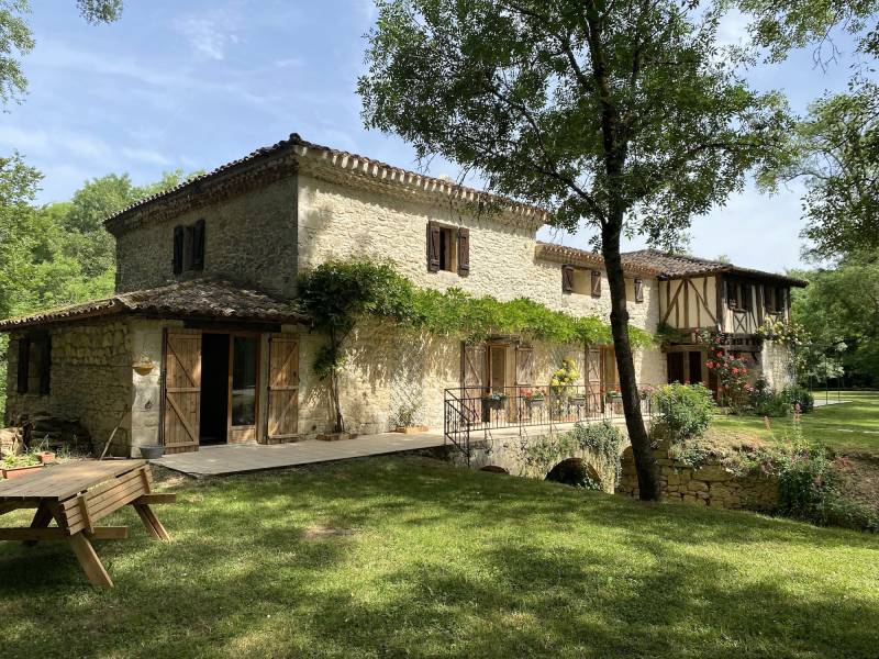 Country house in FRANCE ideally suited for professional photo shoot sessions