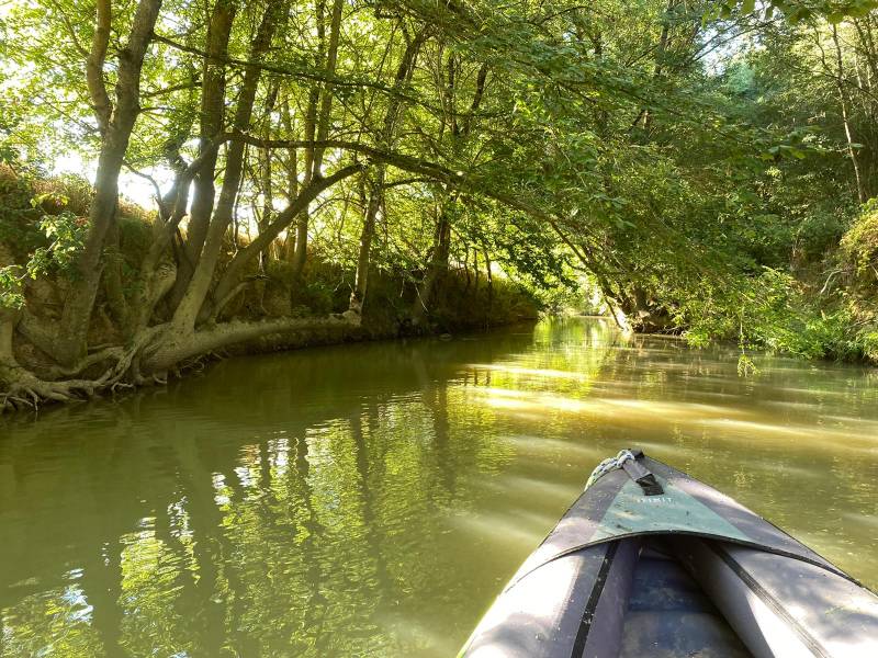 event venue located close to a river in FRANCE with beautiful natural surroundings
