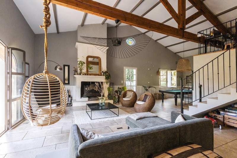 Villa rental for professional photo and video shooting locations in Avignon FRANCE