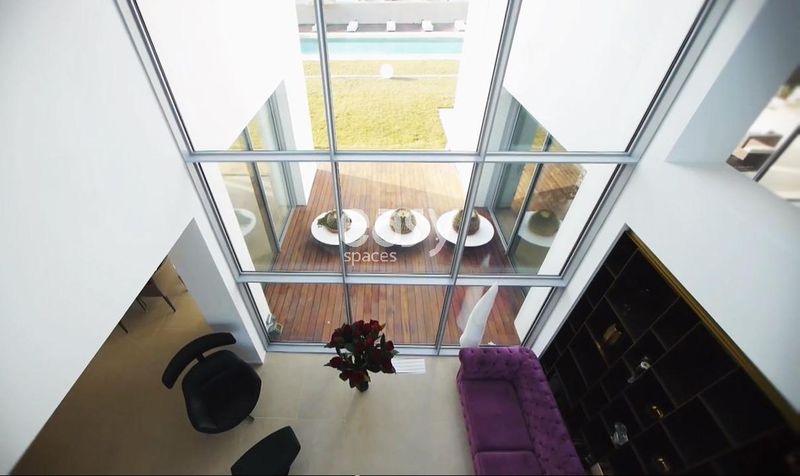 Very modern and stylish contemporary decor available for rent specifically for professional photo shoots in Cannes