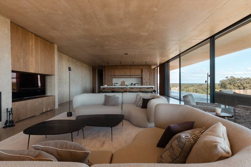 Modern villa for rent for a photo shoot in Portugal