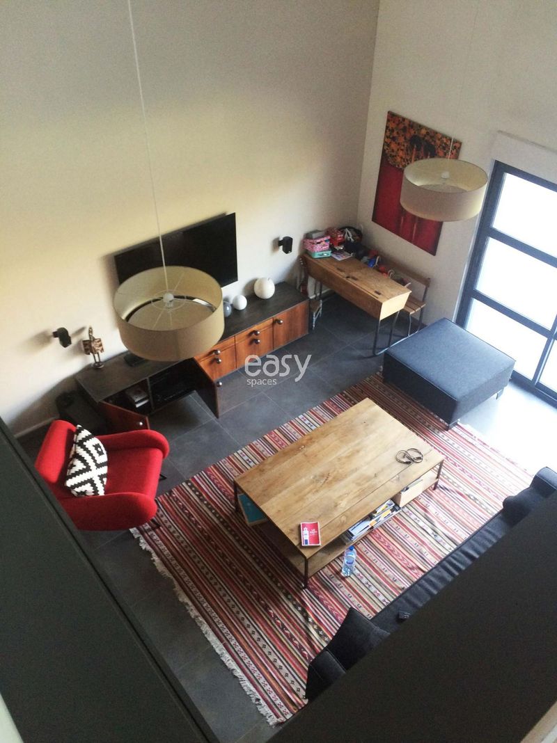 Shooting location specifically chosen in the city of Lille for filming purposes