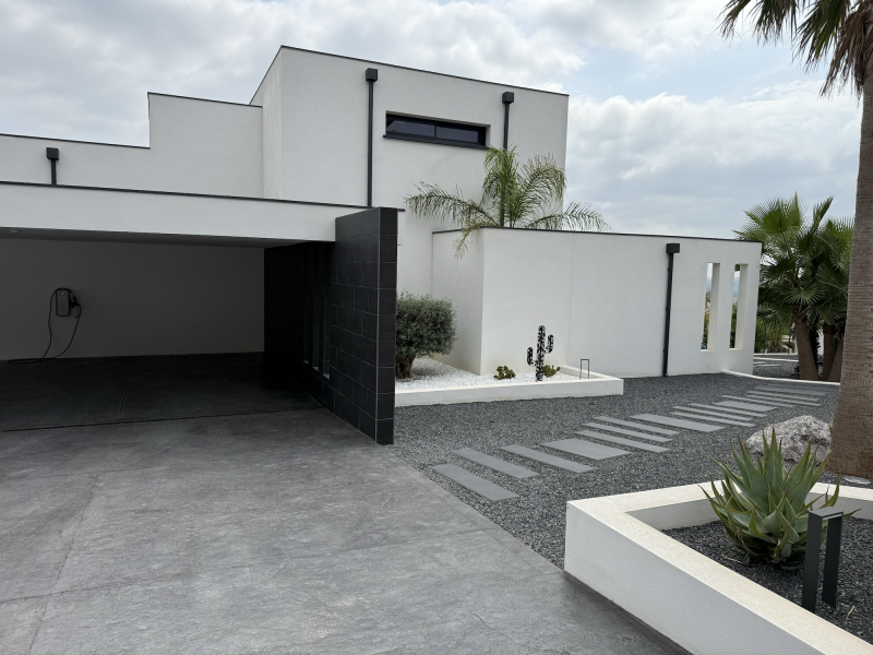 Modern House Available for Rent for Film Shooting in Montpellier, France with Contemporary Amenities