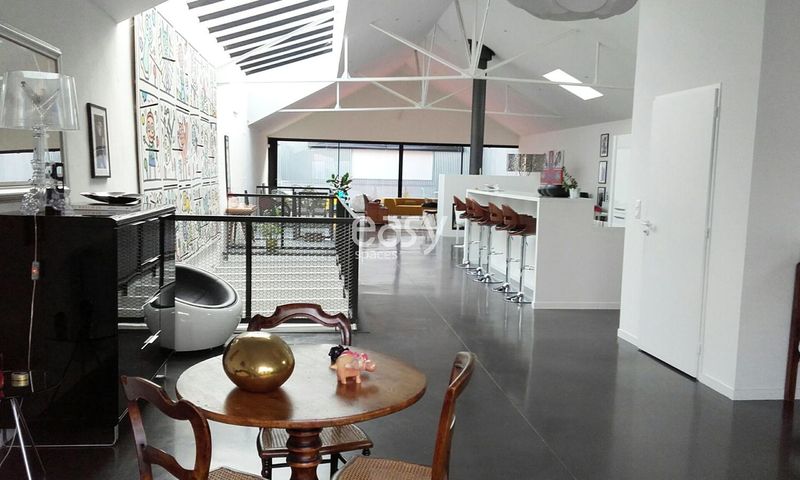 location of a professional photo shoot session in Bordeaux city