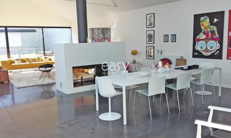 filming location in the beautiful and historic city of Bordeaux