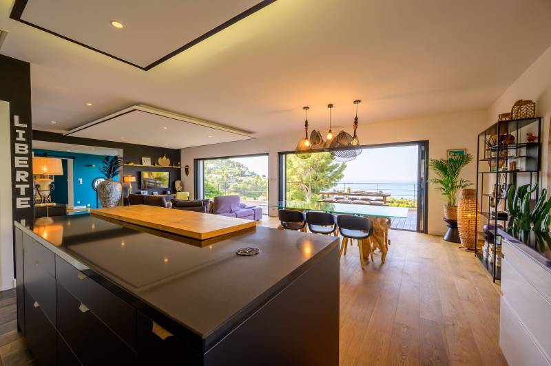 Decoration available for rent for professional photography shooting in the Var region of FRANCE