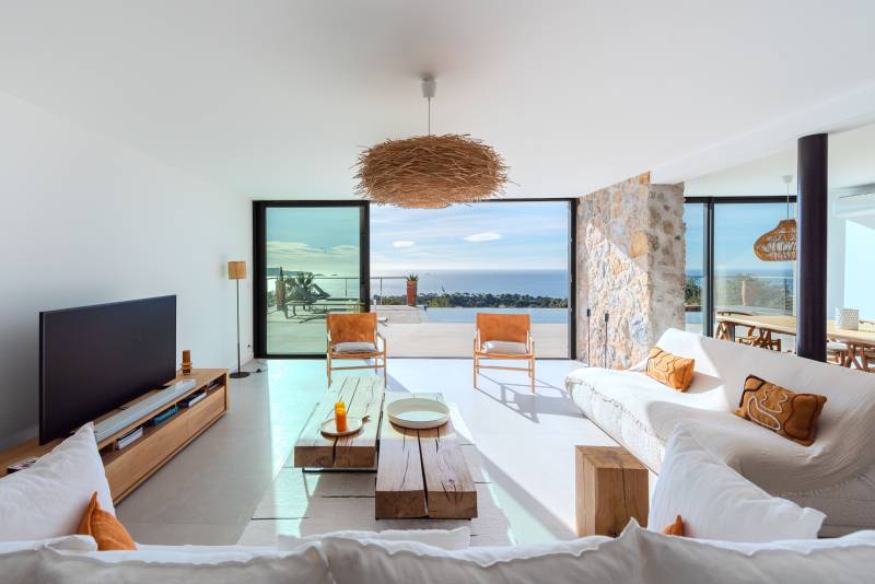 Event space with a panoramic sea view located in FRANCE