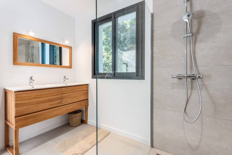 rent a location for filming on the beautiful and renowned French Riviera in FRANCE