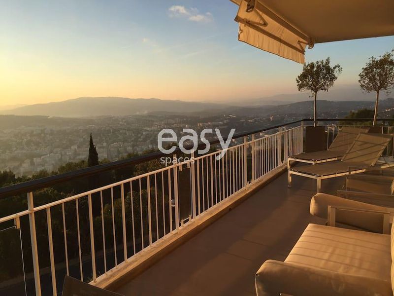 Sea view filming locations found throughout the stunning Provence-Alpes-Côte d'Azur region