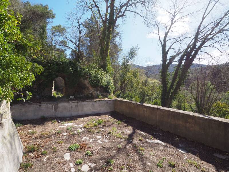 Unique and Unusual Photo Shoot Location in the Southeastern Region of France