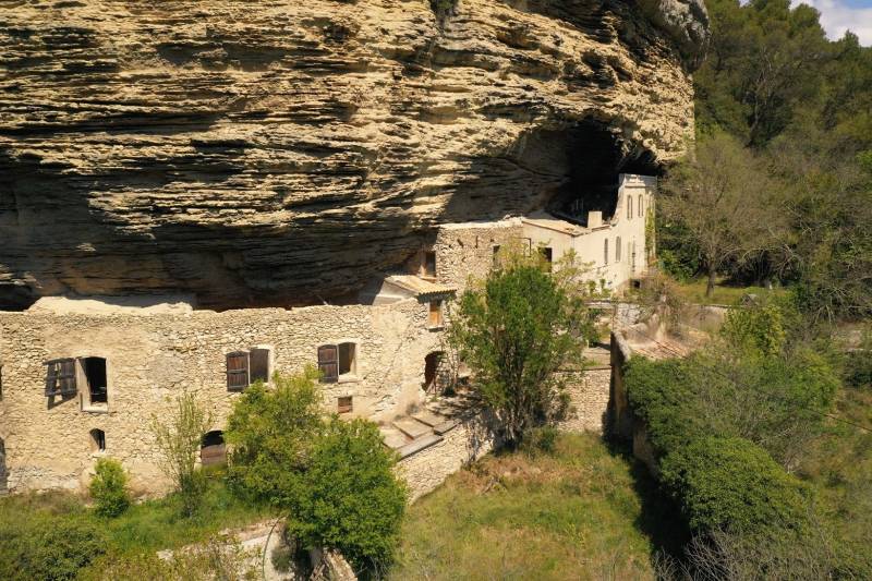 Unusual and Uncommon Location for a Photoshoot in the Beautiful Region of Provence, FRANCE