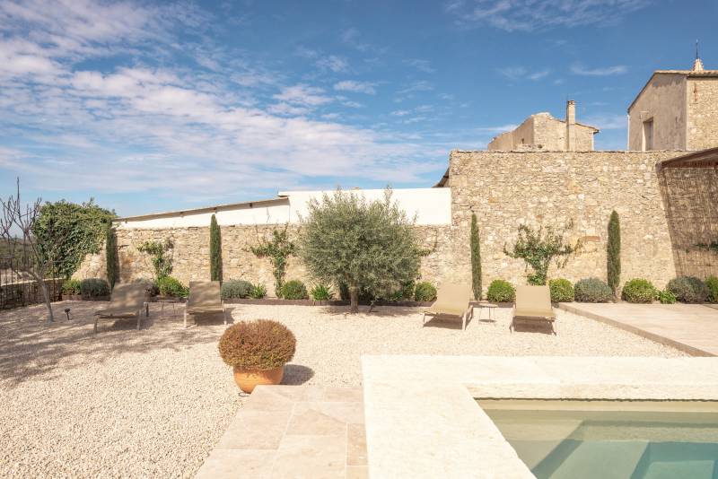 stone house perfectly suited for a professional photo shoot in the picturesque Luberon region in FRANCE