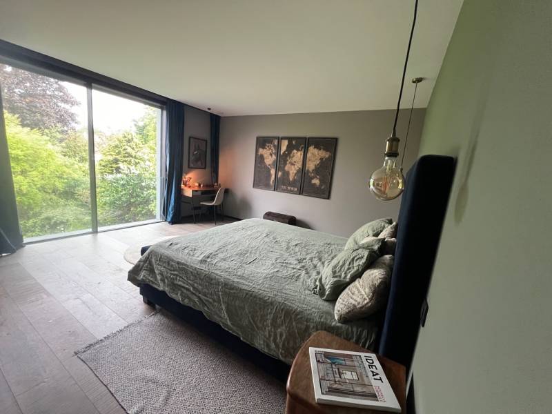 Villa available for rent in Paris, France, ideal for professional photo and video shoots with spacious interiors and elegant décor