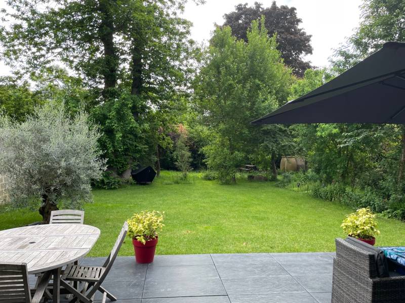 rental of a house with garden for a professional photo shoot in Paris, FRANCE