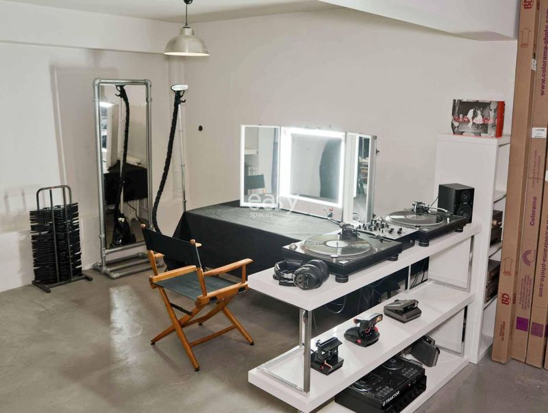 Loft Available for Rent as an Ideal Space Dedicated to Photo Production in Paris, FRANCE