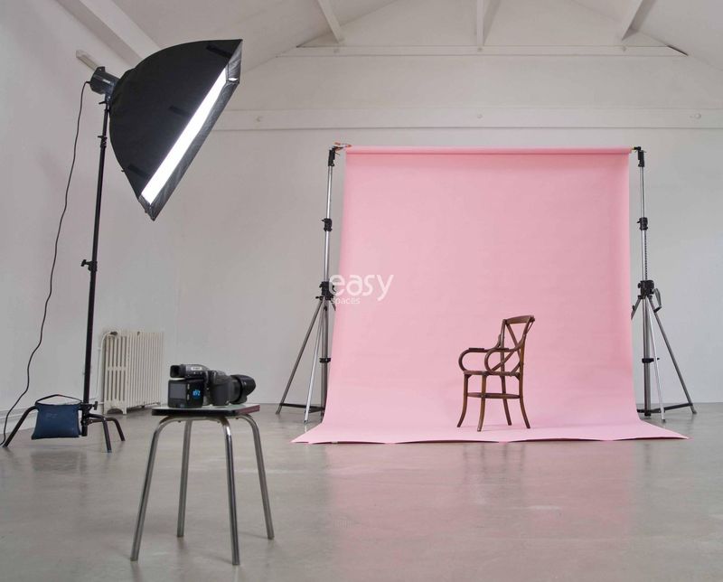 find a photography studio located in Paris 75, France