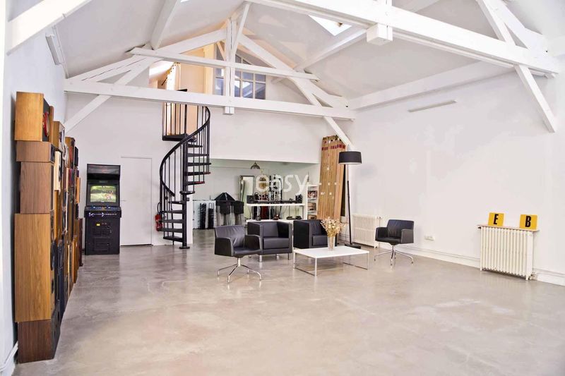 Loft available for photo and video shooting rental in the heart of Paris, FRANCE