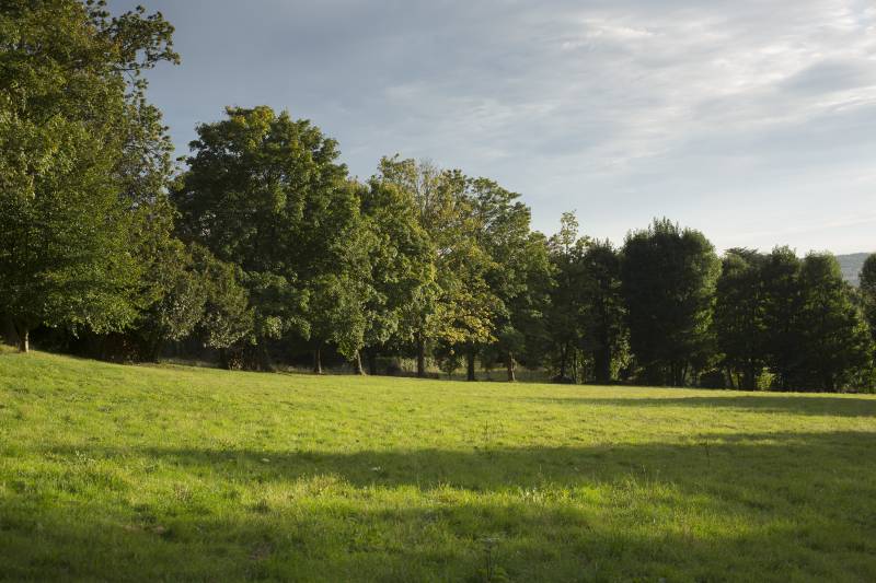 Country house rental in Paris, France, ideal for photo shooting sessions and artistic projects