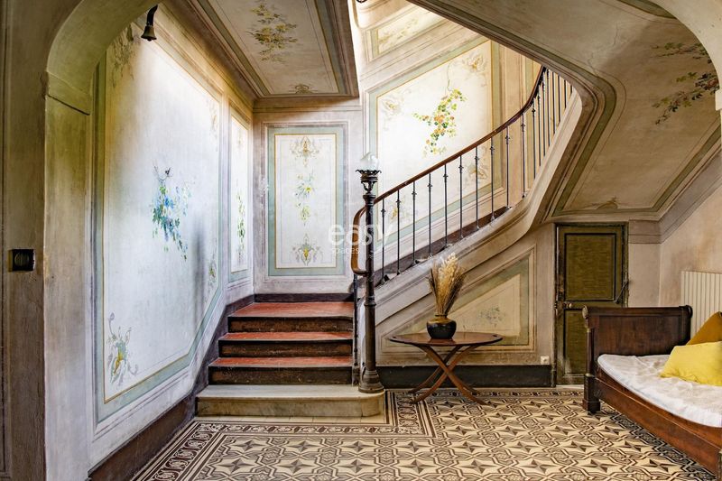 photo shooting location in a picturesque and charming rustic setting in FRANCE