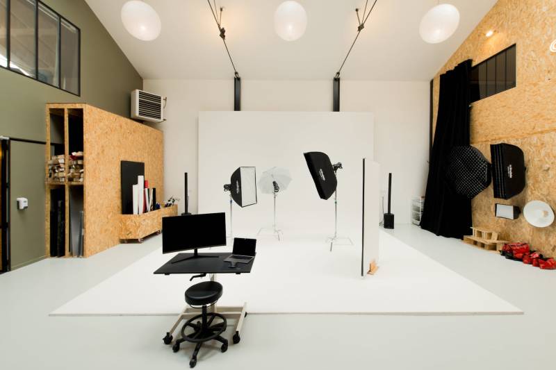 rent a venue for a cocktail reception in Paris