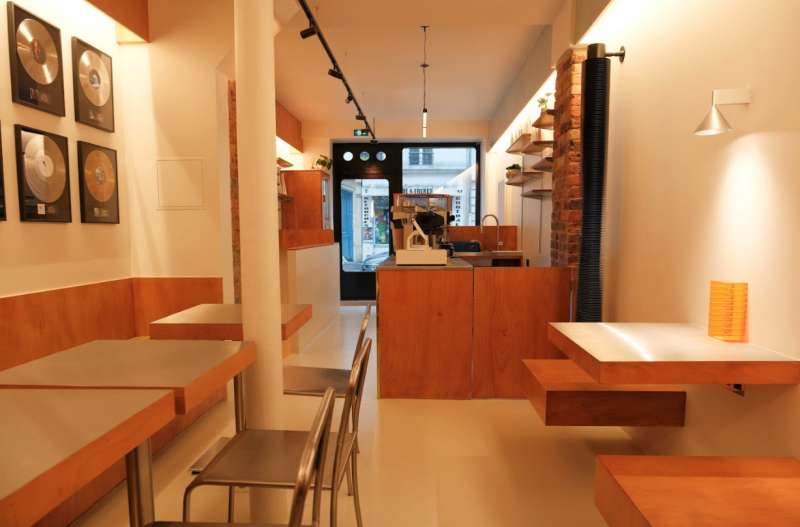 An unusual space for a photoshoot in Paris