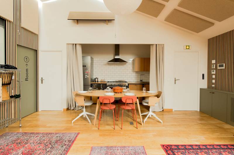 Rent a photo studio in Paris, rent a TV studio for filming in Paris