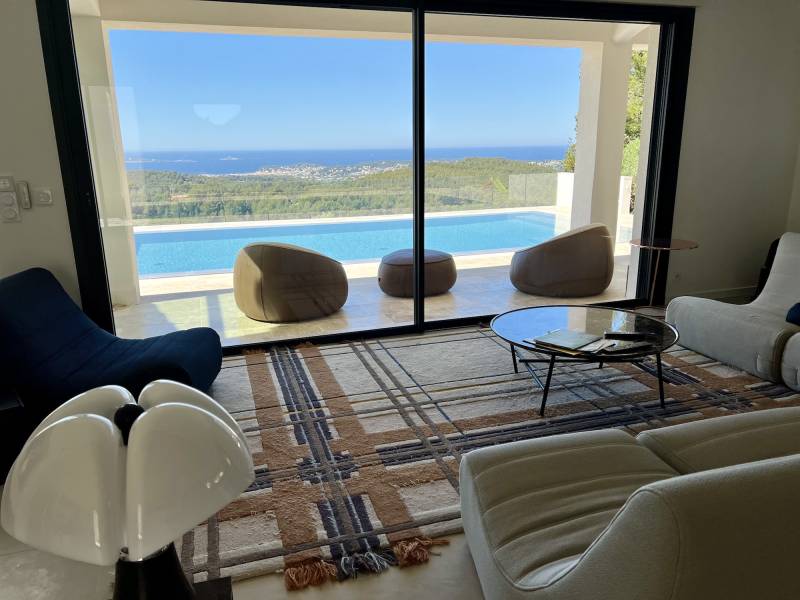 Renting a luxury villa for an exclusive professional photo shoot in the Var region of France