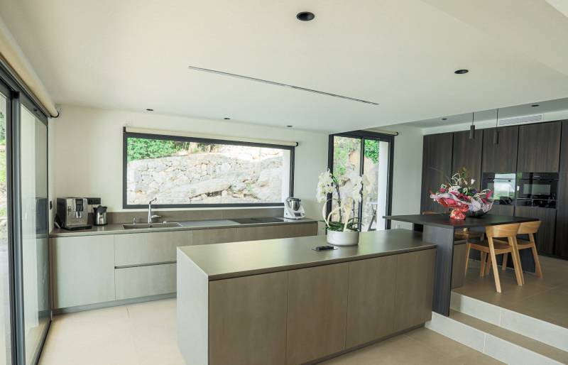 renting a modern house for a professional photo shoot in the Var department of FRANCE