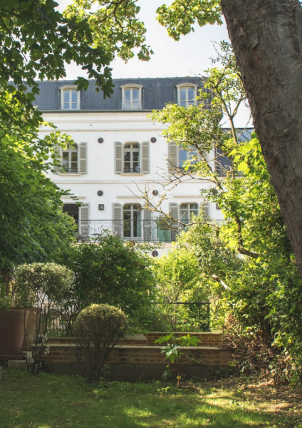 Townhouse for rent for filming in Normandy