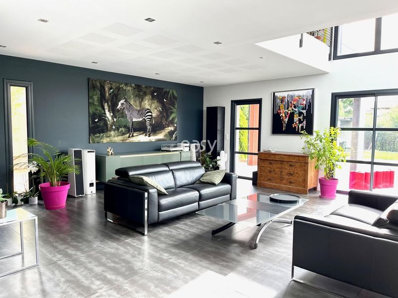 modern villa in Lyon, France, ideal for filming and shooting purposes