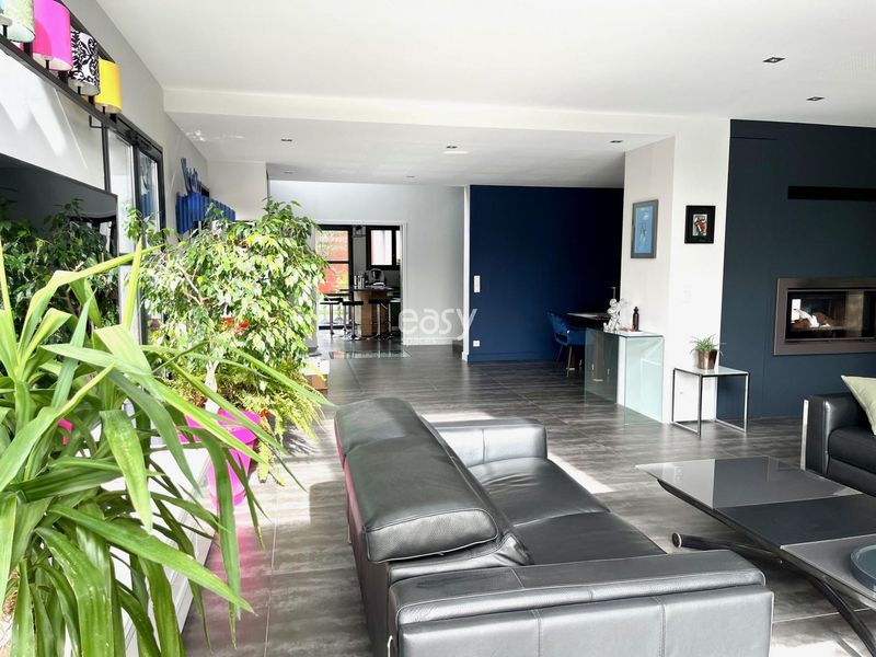 How to rent out your house for a professional photoshoot in FRANCE?