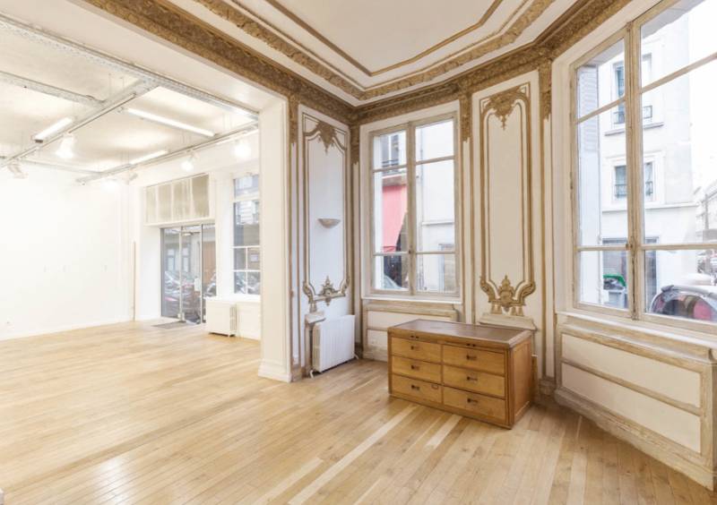 room available for rent in the very heart of Paris, France, perfect for hosting memorable events