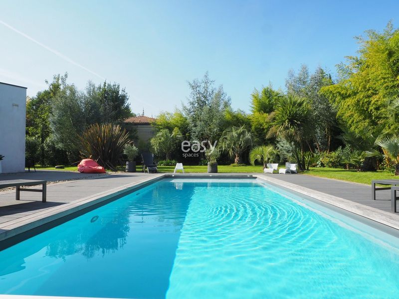 villa available for rent specifically intended for photo and video shooting purposes located in the Gironde area