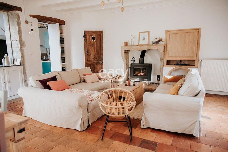 Country house located in France ideal for professional photo shooting in Lyon