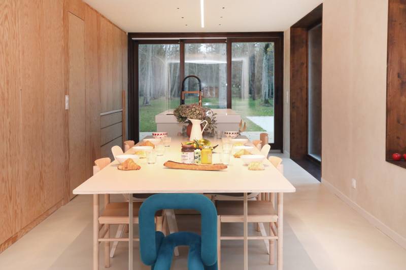 Rent a Contemporary Wooden Villa Perfect for Shooting, Filming, and Professional Events Near Paris