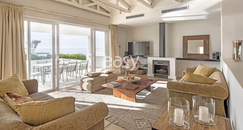 Places and settings specifically designed and suitable for photography and filmmaking throughout France