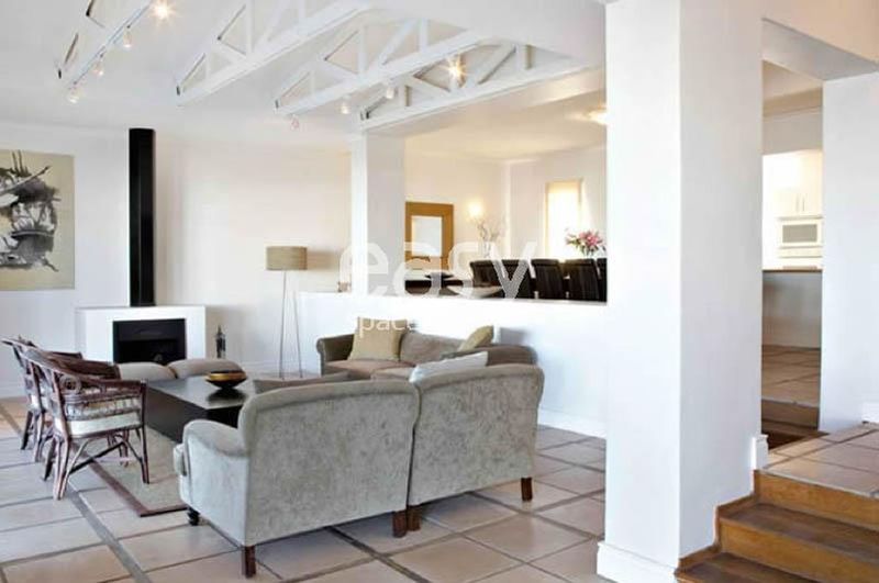 Where exactly can one find the perfect setting or backdrop for a comprehensive fashion catalog?