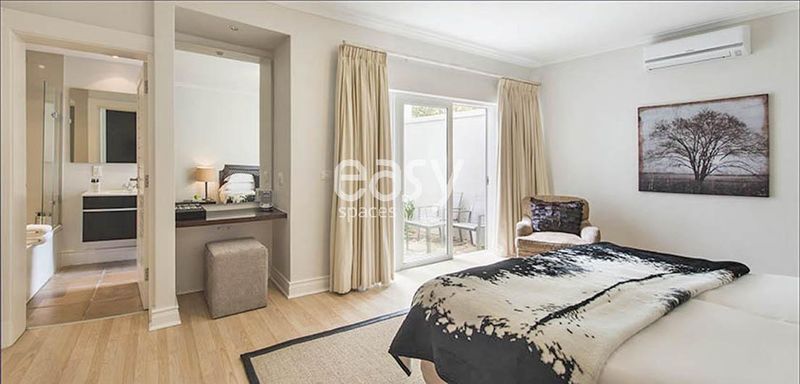 How to Find the Most Suitable Location for Cinema and Photography Projects Abroad Effectively?