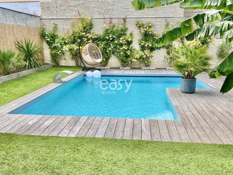 house with swimming pool available for professional photoshoot in Paris, FRANCE