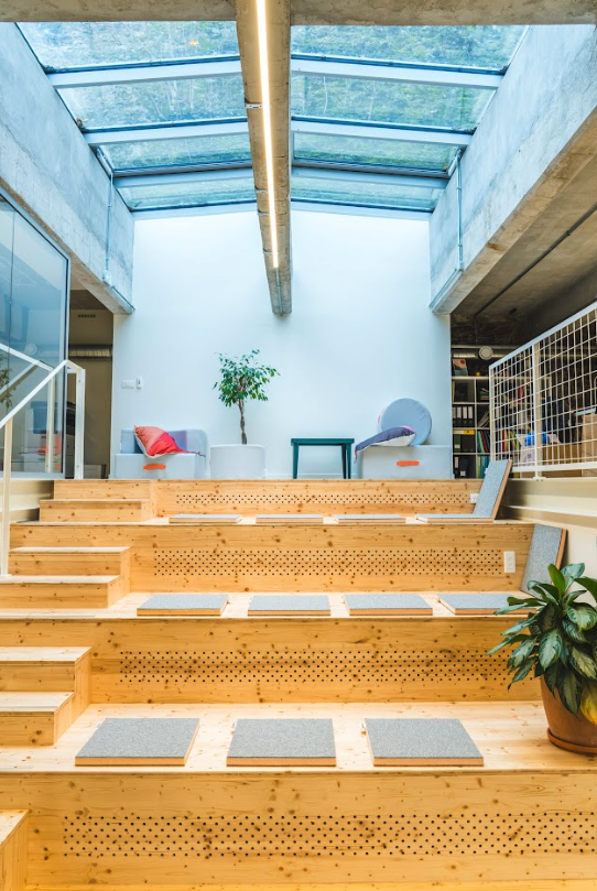 unusual space for photo shoots in Lyon