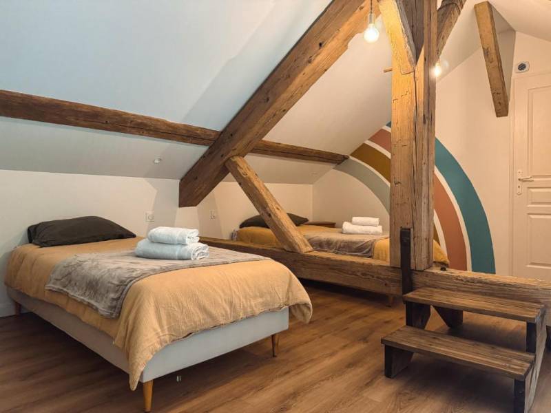 Unusual and unique photo shoot location in Paris, FRANCE