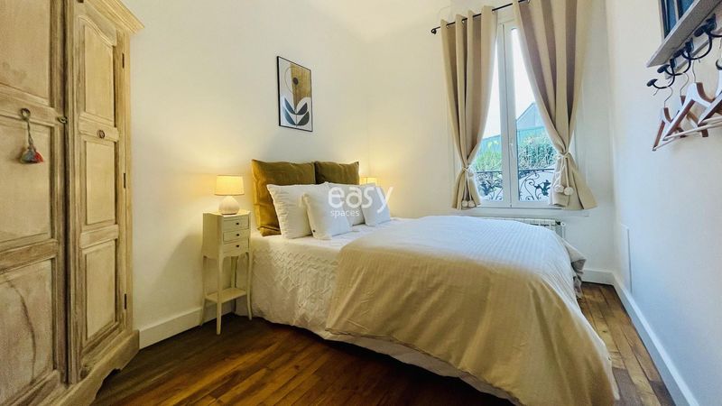 renting a house for a photo production in Paris, France with ideal conditions for photography projects